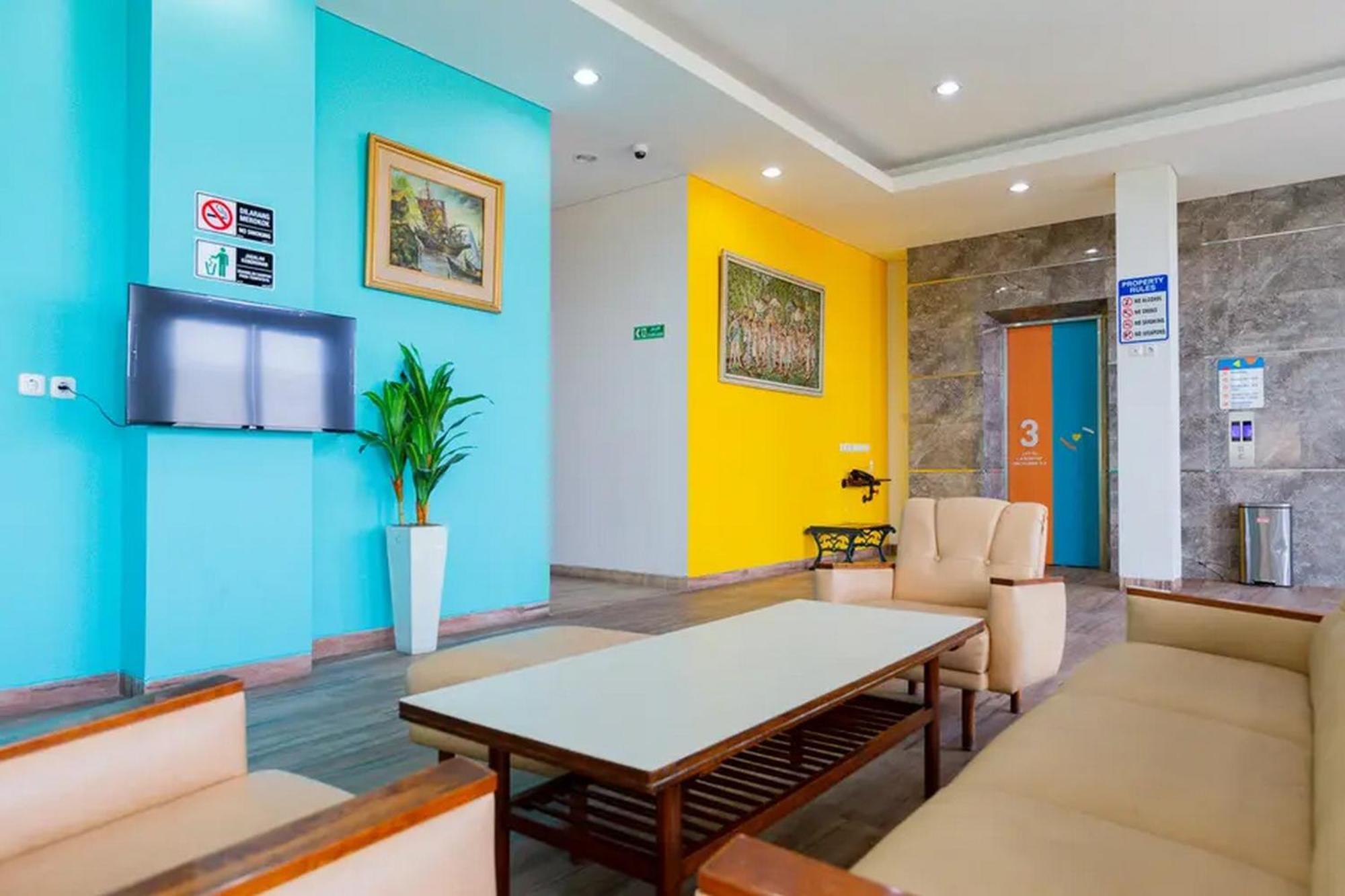 Sans Hotel Rajawali Surabaya By Reddoorz Krembangan Εξωτερικό φωτογραφία