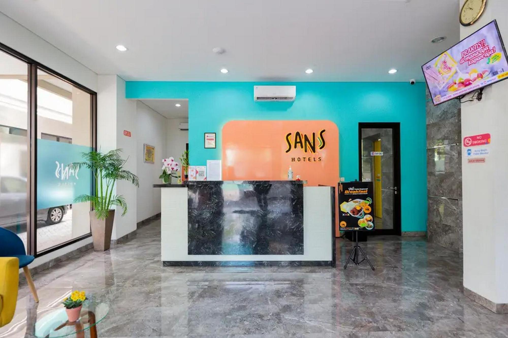 Sans Hotel Rajawali Surabaya By Reddoorz Krembangan Εξωτερικό φωτογραφία