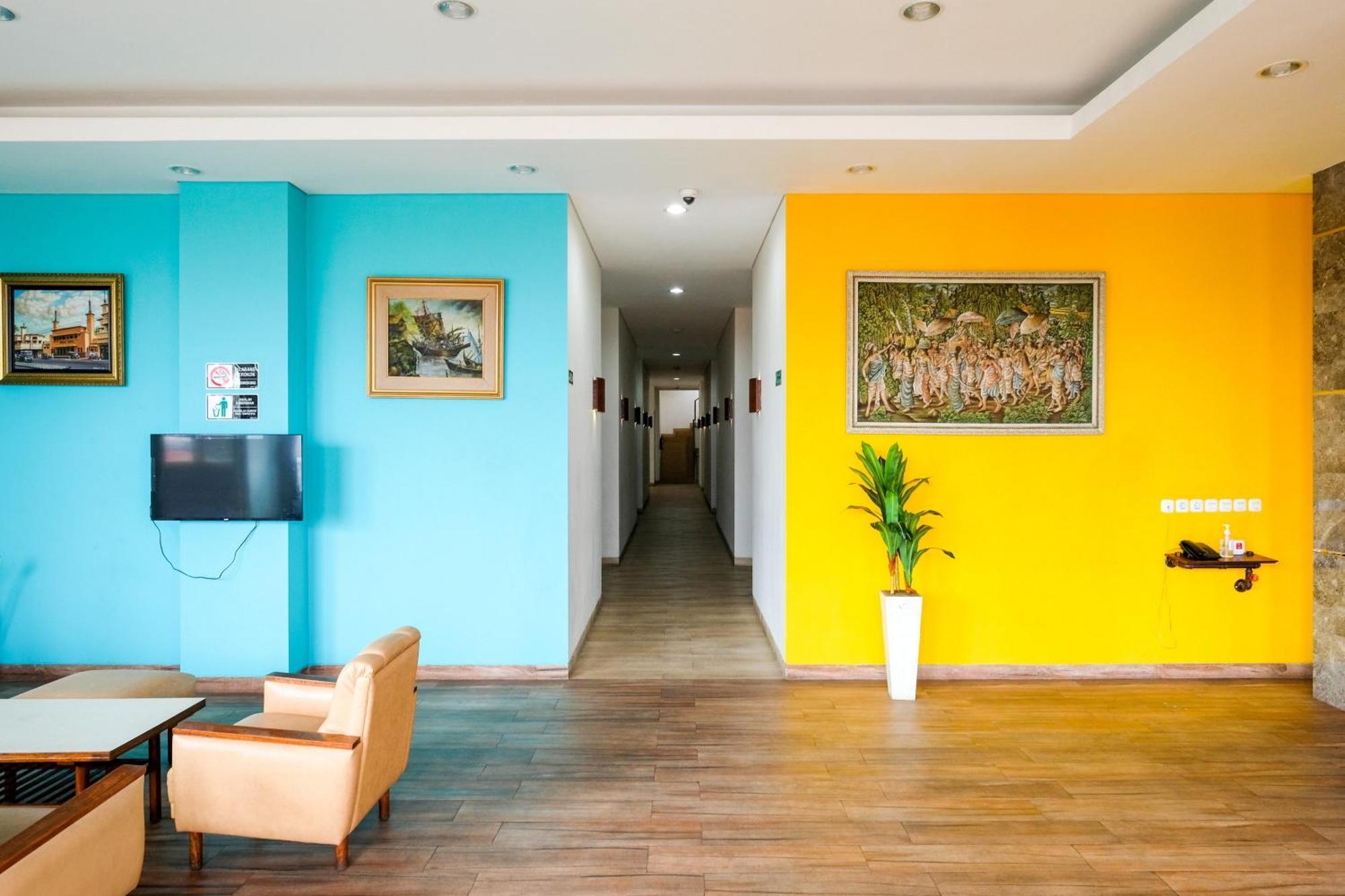 Sans Hotel Rajawali Surabaya By Reddoorz Krembangan Εξωτερικό φωτογραφία