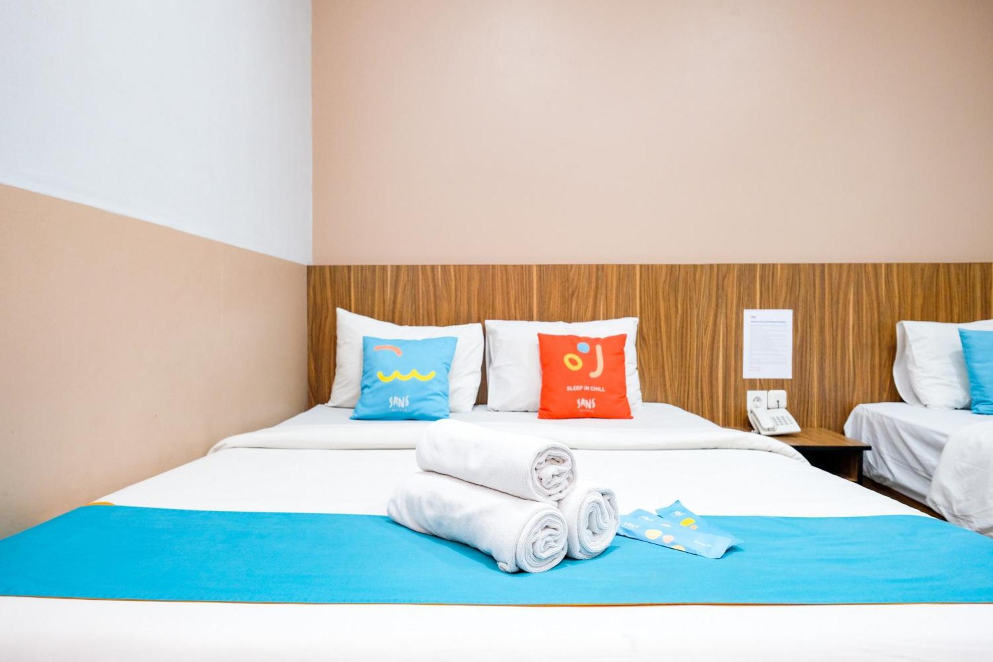 Sans Hotel Rajawali Surabaya By Reddoorz Krembangan Εξωτερικό φωτογραφία