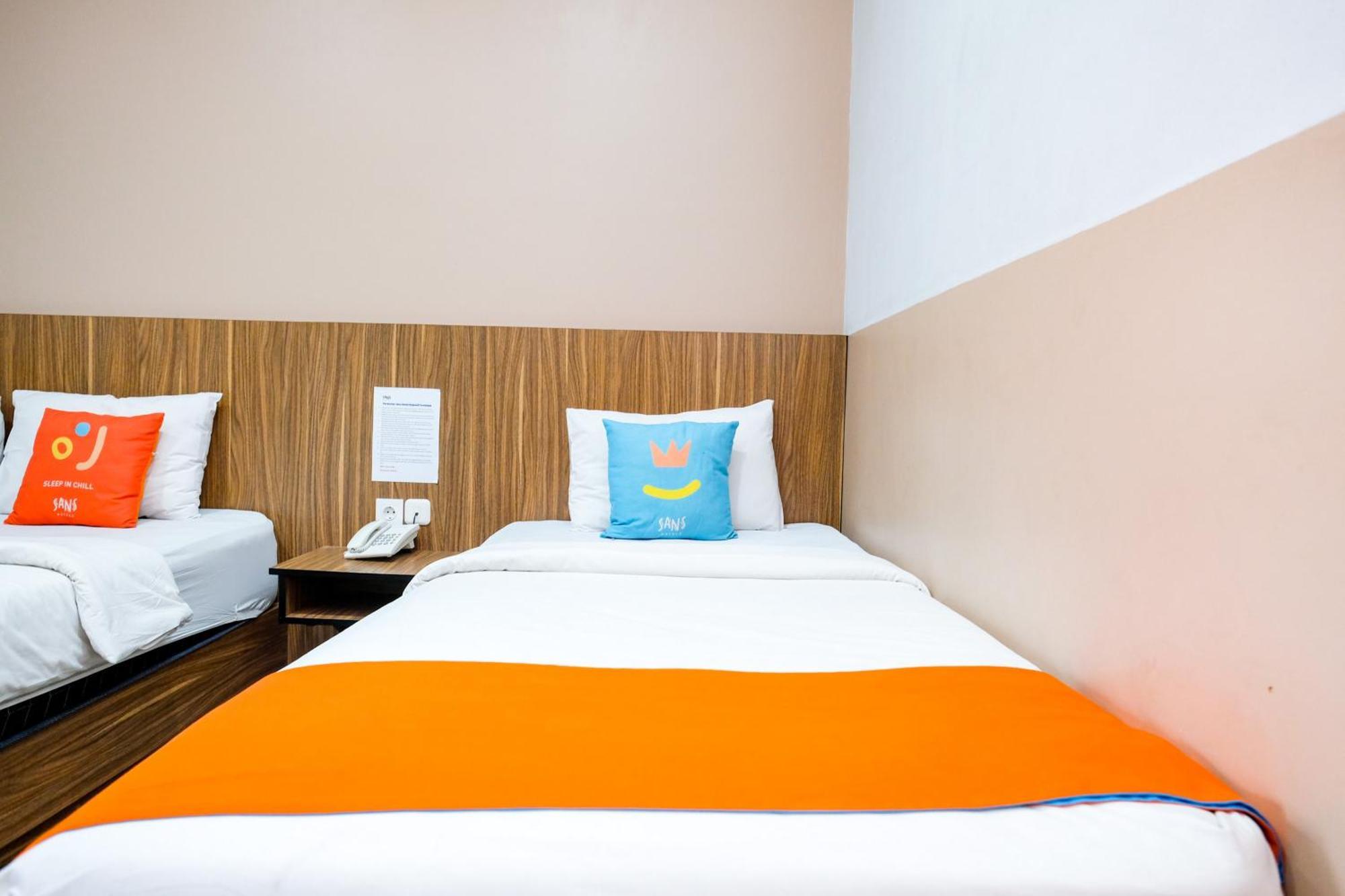 Sans Hotel Rajawali Surabaya By Reddoorz Krembangan Εξωτερικό φωτογραφία