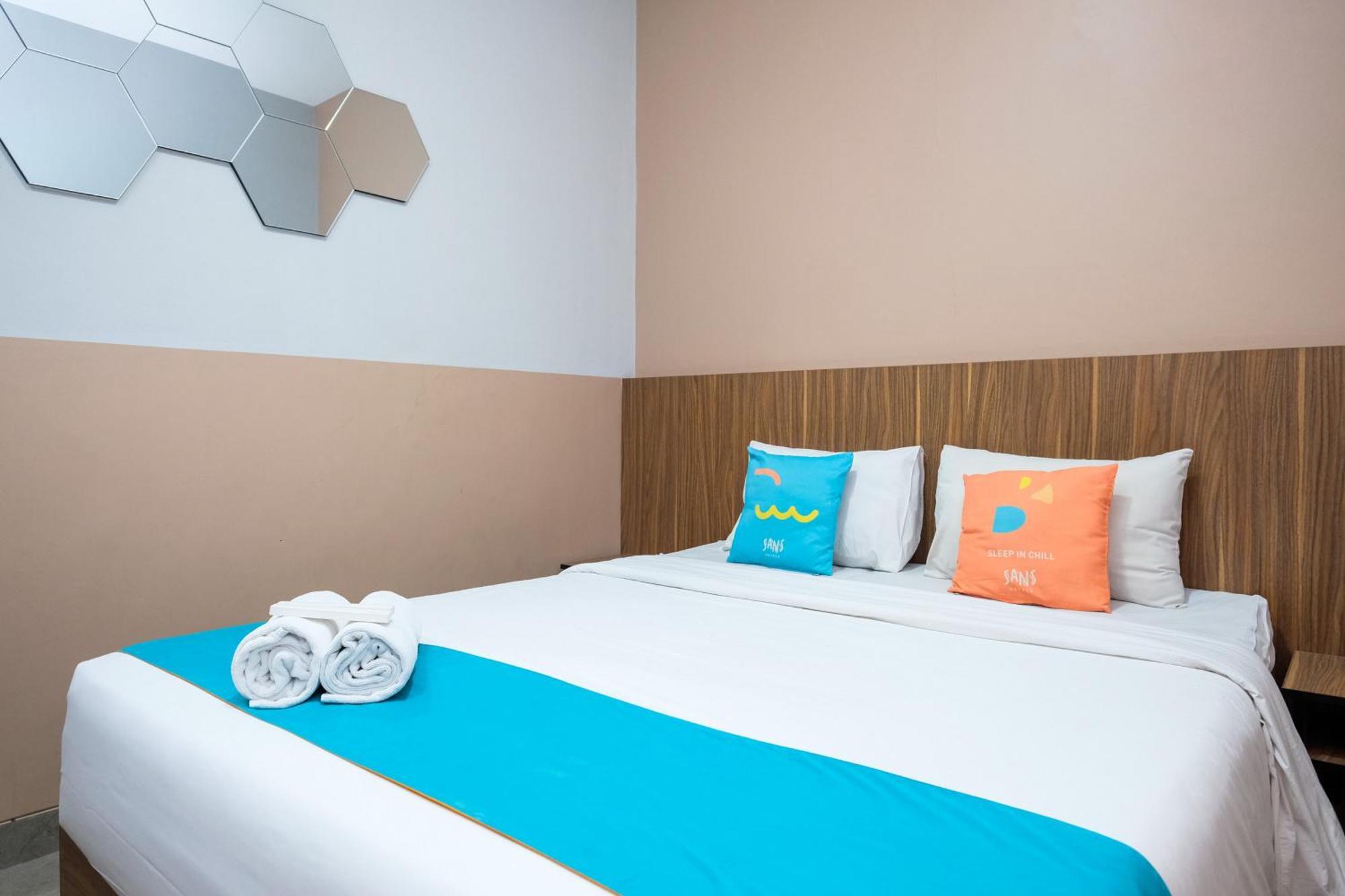 Sans Hotel Rajawali Surabaya By Reddoorz Krembangan Εξωτερικό φωτογραφία